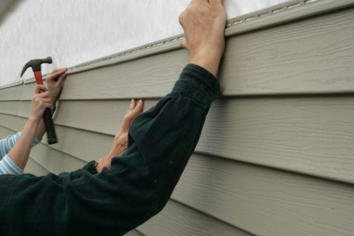 How to Install Vinyl Siding in 21 Steps - Siding Authority